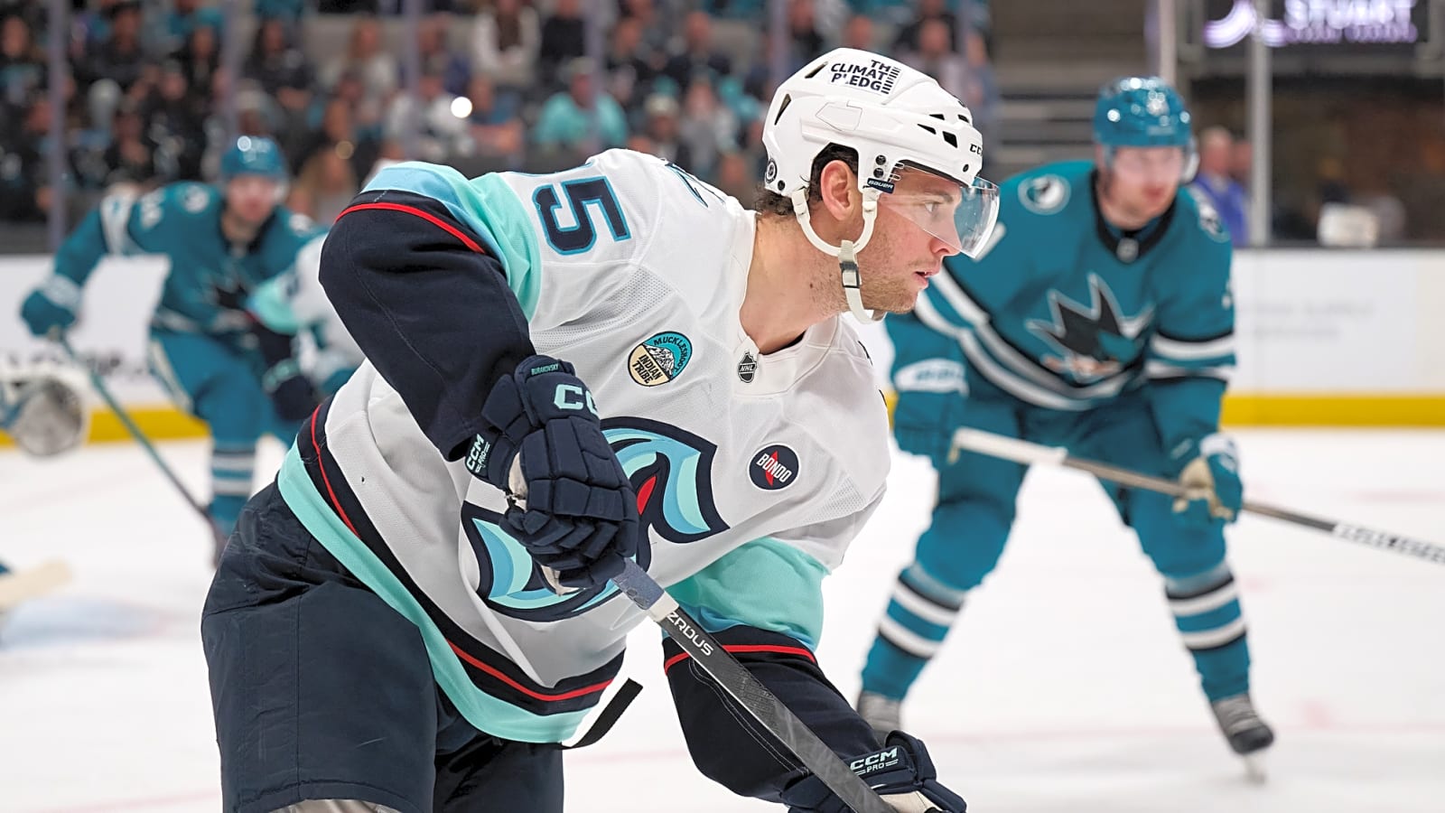 Blackhawks Acquire Andre Burakovsky from Kraken in Trade