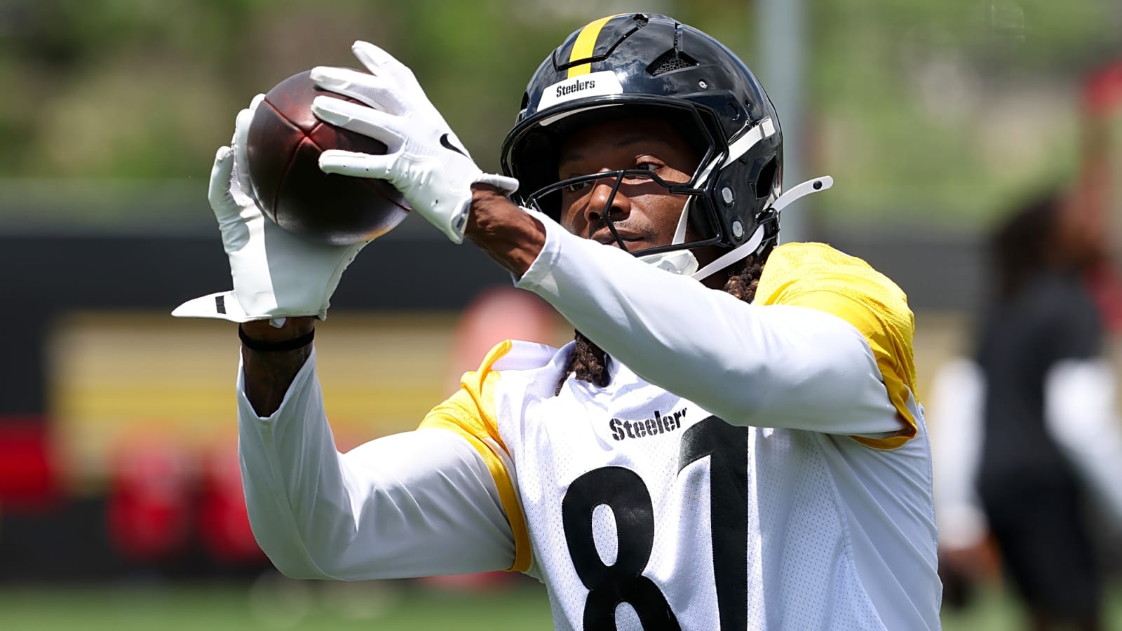 Fan Friday: Steelers OTAs painting optimistic picture