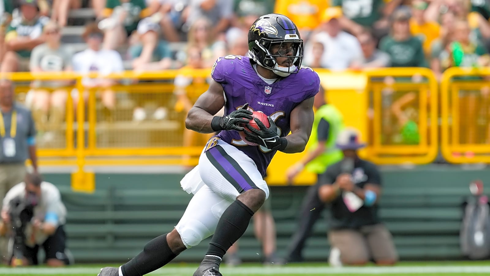 Buccaneers Sign RB Following Injuries to Two RBs