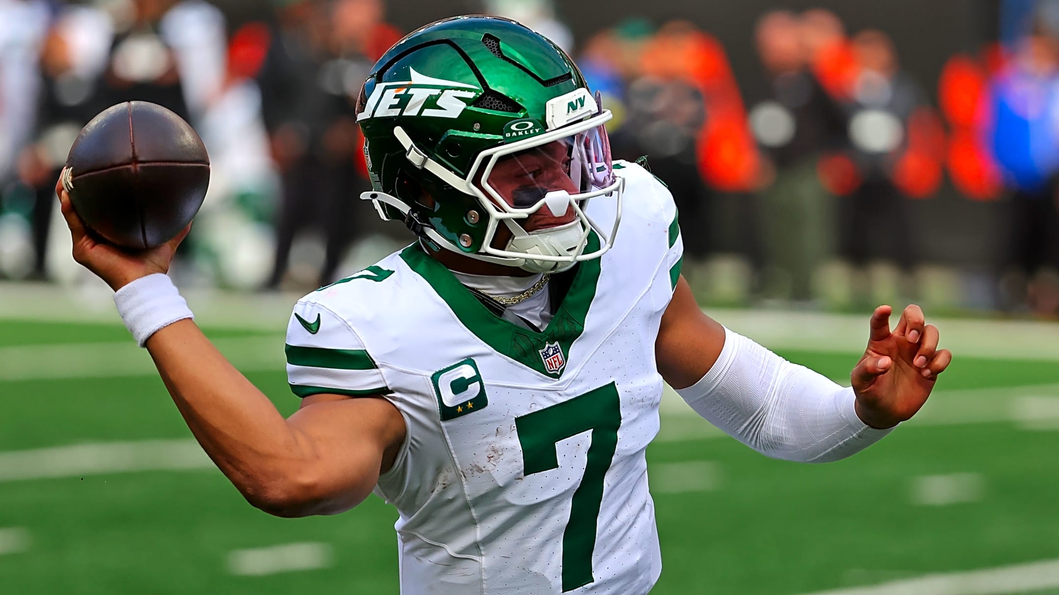 Why it’s critical for the Jets’ future that Justin Fields alters play style