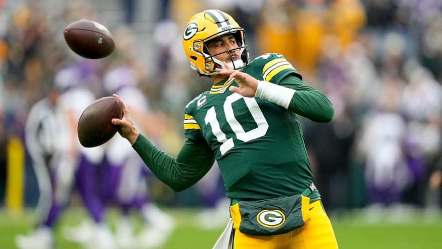 Green Bay Packers Quarterback Jordan Love Battling Through Shoulder Injury In Week 12