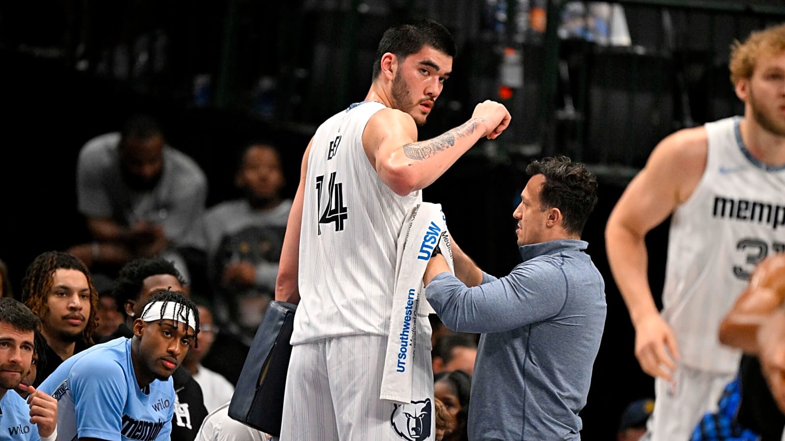 What Happened to Zach Edey? Grizzlies Make Injury Announcement During Nuggets Game