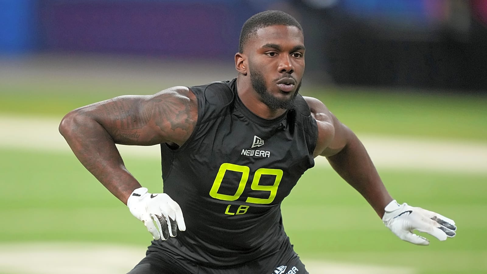 Cowboys Sign Captain America and Assign Legendary Jersey