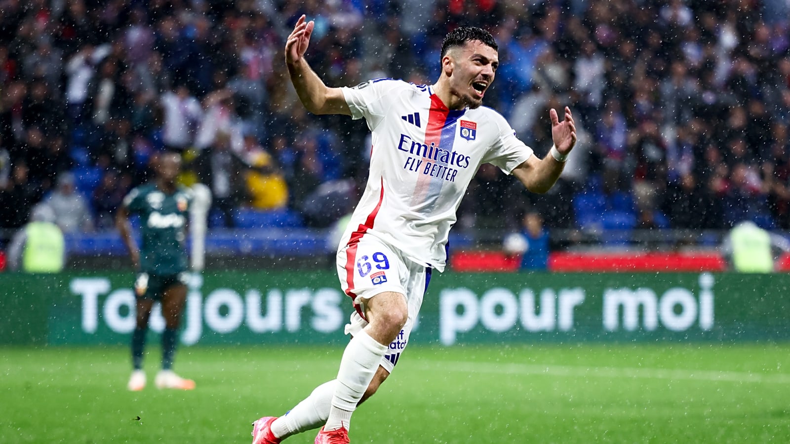 Prolific Georgian marksman attracting Tottenham Hotspur’s attention; financial opportunity for Tottenham to exploit