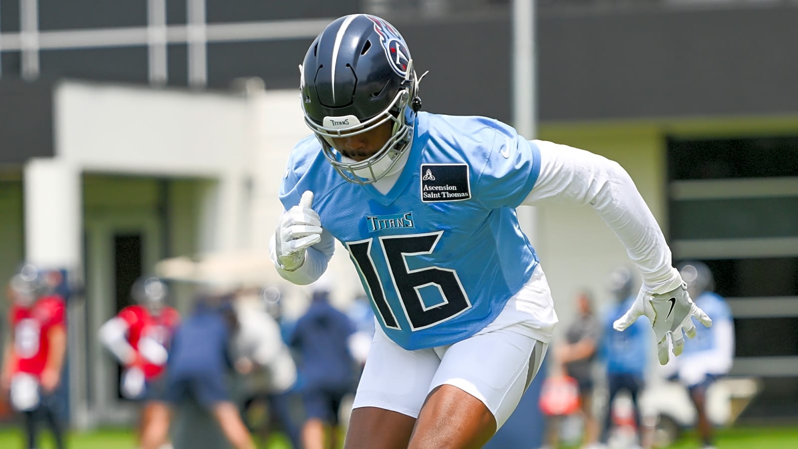 Titans WR Treylon Burks Suffered Fractured Collarbone