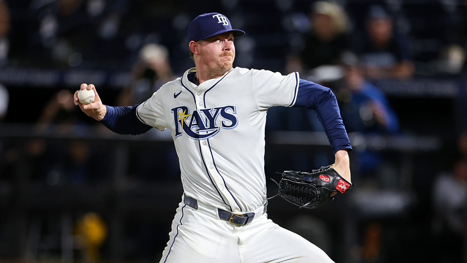 White Sox interested in reliever Pete Fairbanks