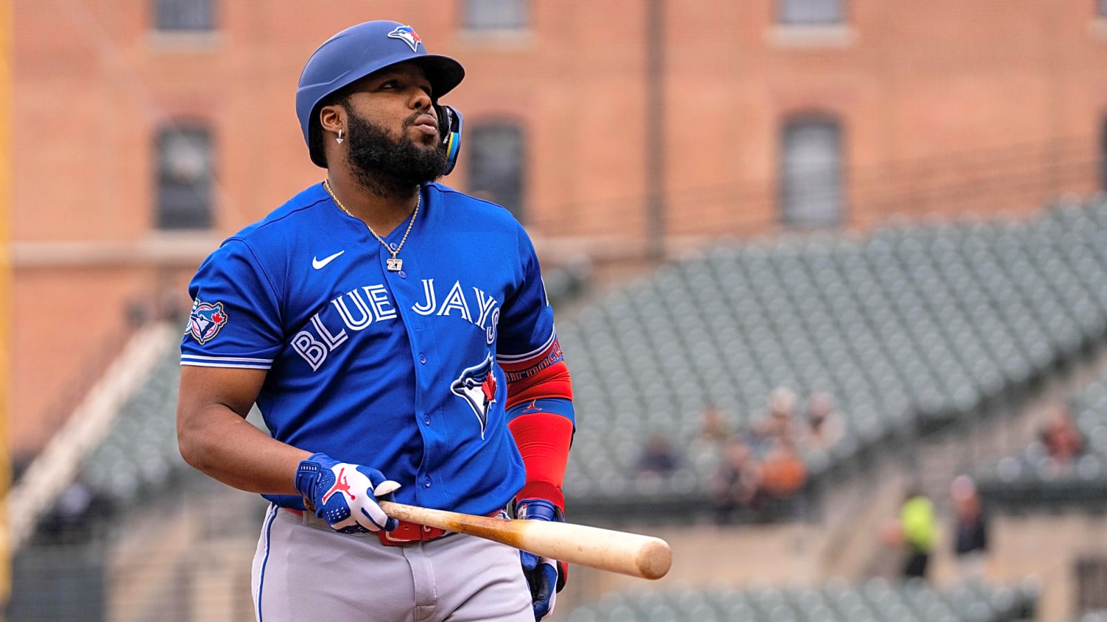 Vladimir Guerrero Jr. Undergoes Successful Laser Eye Surgery