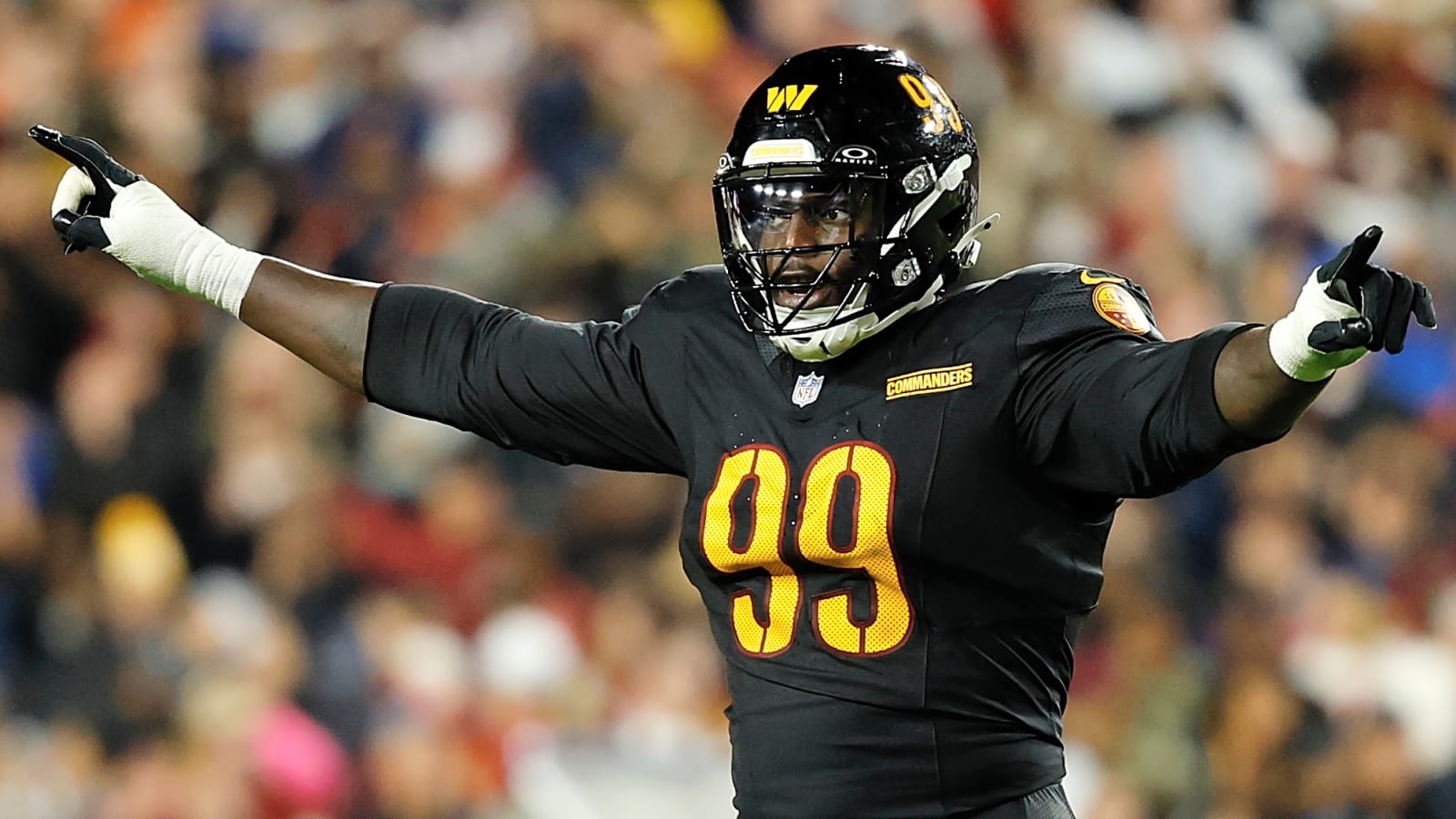 Tyler Steen, Javon Kinlaw, Quan Martin ejected for fighting during Eagles-Commanders game