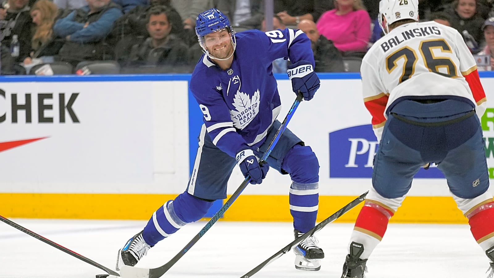 Report: Expensive Maple Leafs forward is willing to be traded