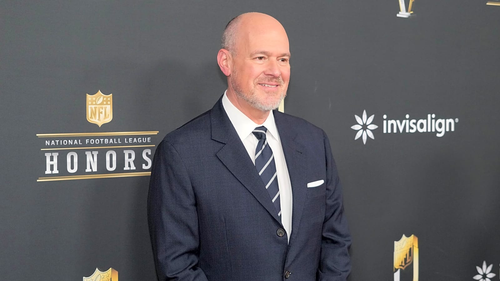 NFL media personality Rich Eisen predicts Chiefs&#39; 2025 record, gets ribbed for being influenced by Eric Stonestreet