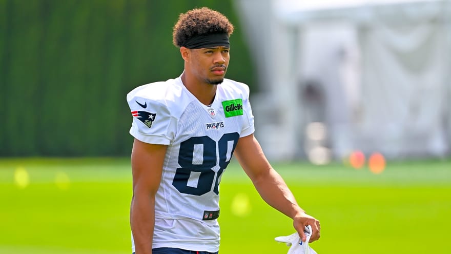 Patriots Officially Add 12 Players To Practice Squad