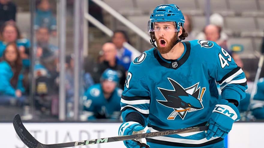 Tampa Bay Lightning Sign Scott Sabourin