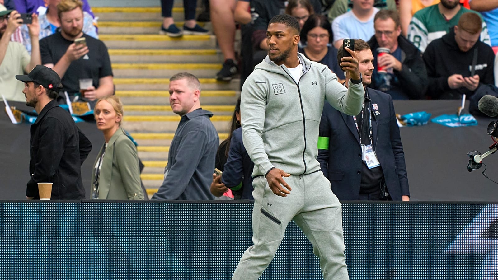 Anthony Joshua Humbled By Paddy Pimblett – Gets ‘Choked Out’