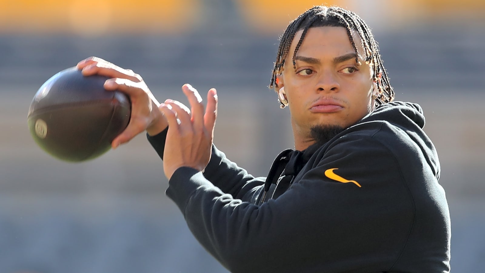 Jets' Glenn, Reynolds make big statements about Justin Fields