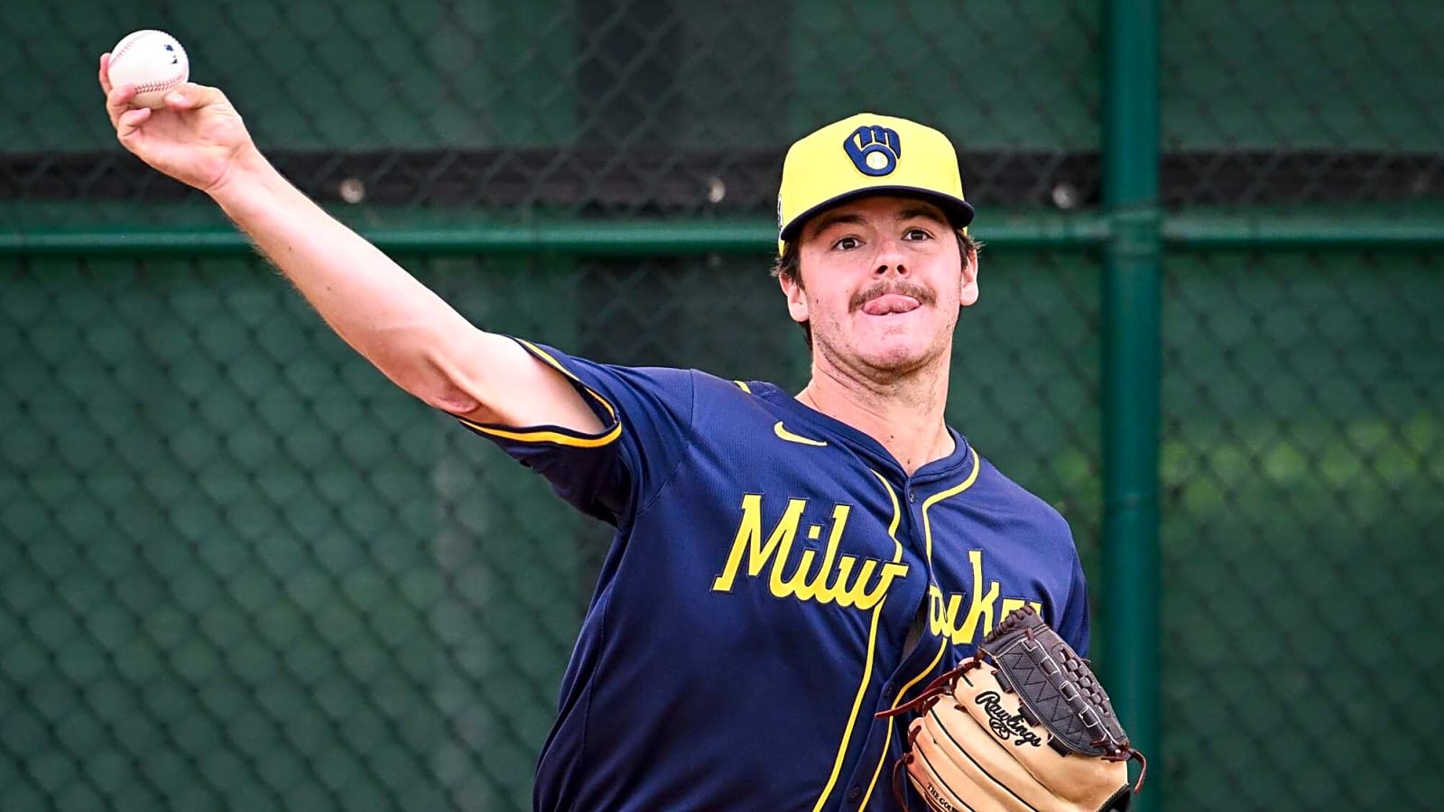 Brewers promote Logan Henderson