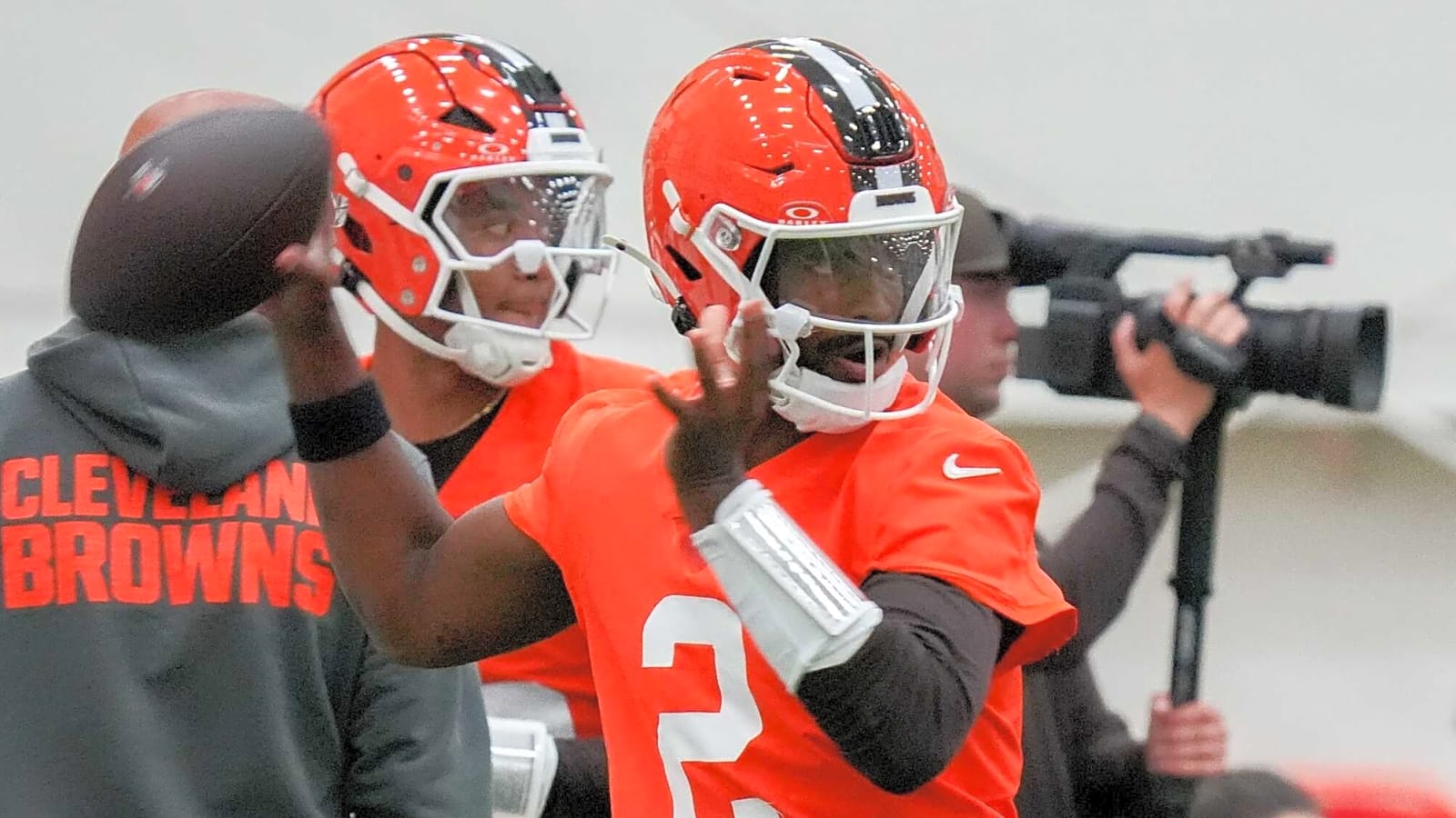 Sanders, Monken get brutal coach-QB ranking before Browns season