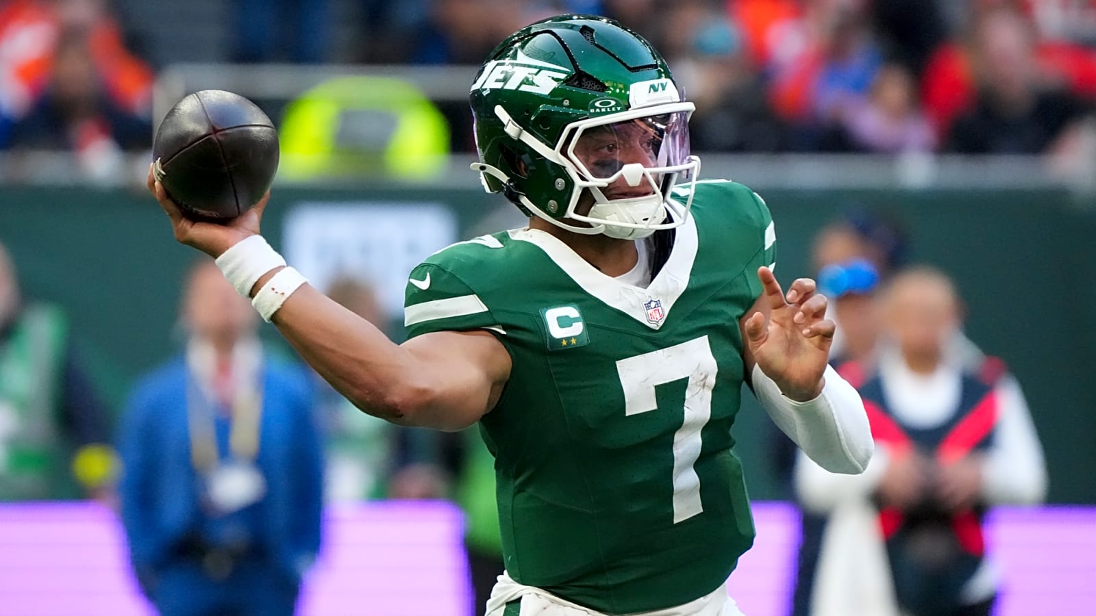 Report claims some Jets players want Justin Fields benched