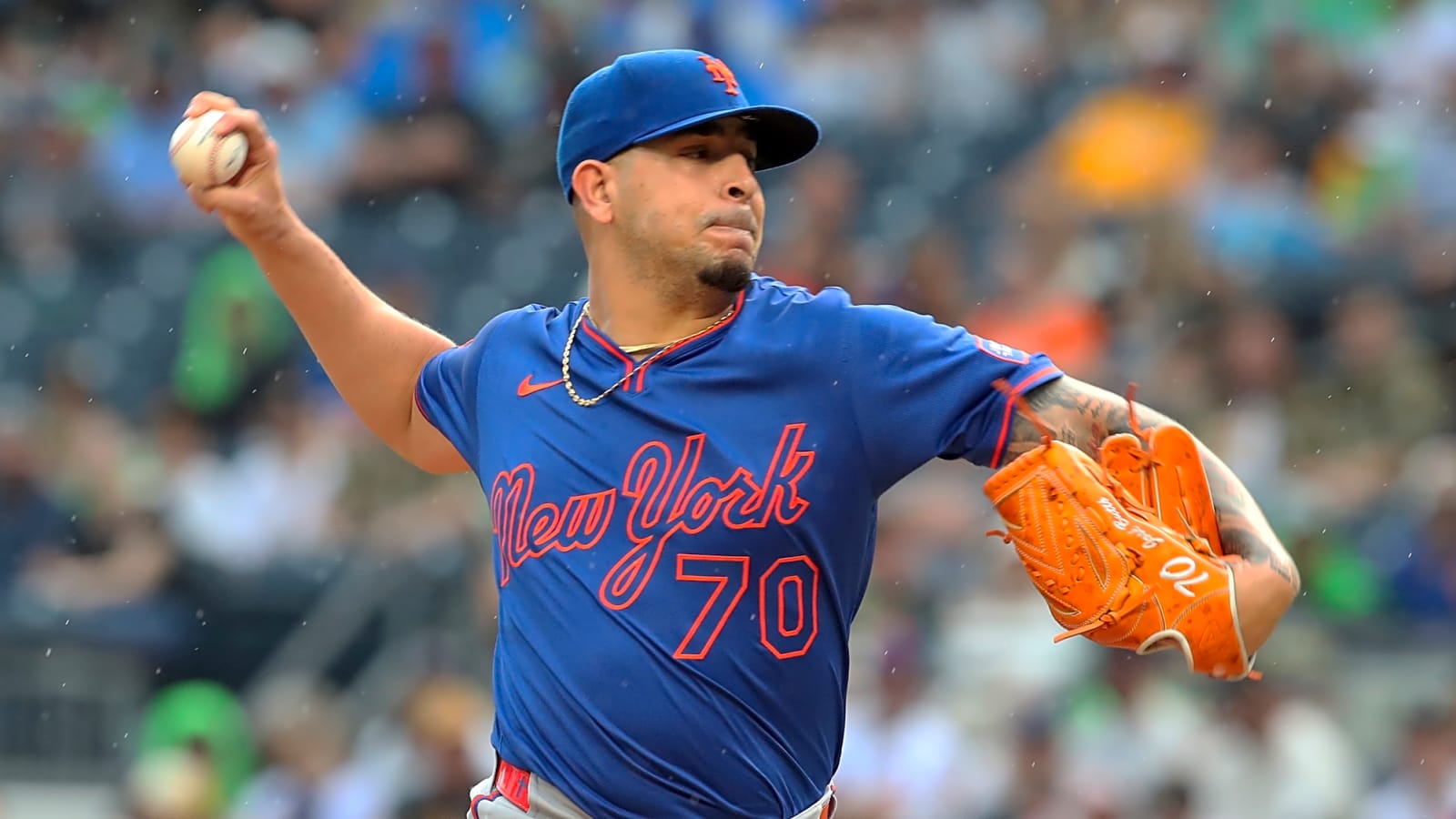 Mets place right-hander on IL