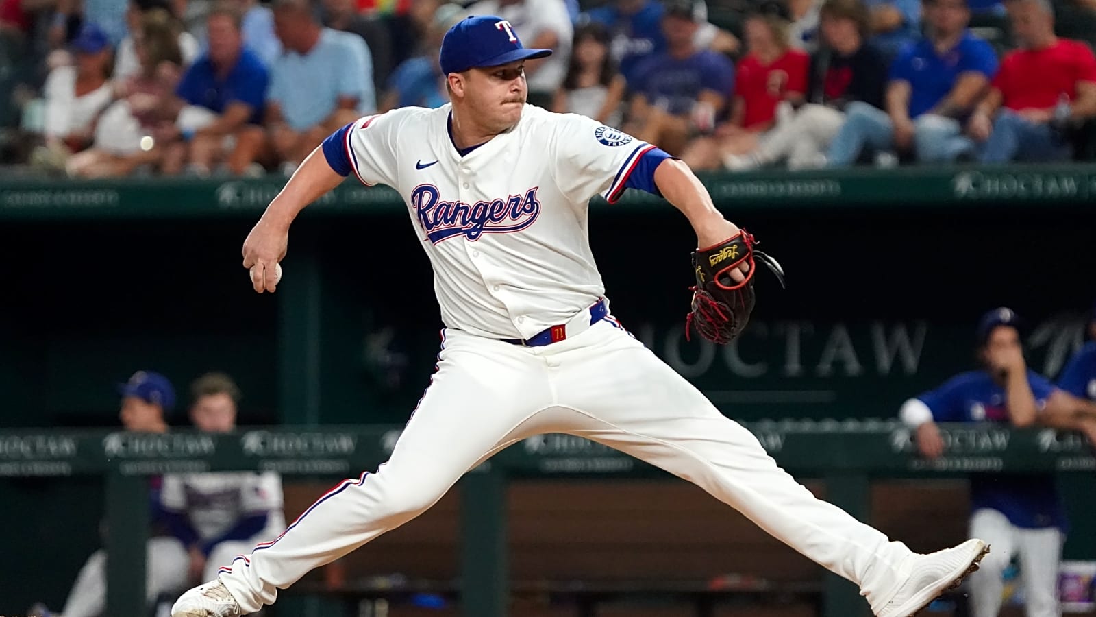 Chicago Cubs Sign Veteran Right-Handed Reliever