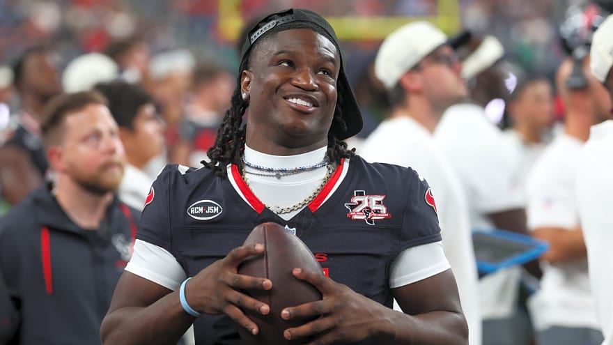 Texans’ Kamari Lassiter blows game with terrible 2-play sequence