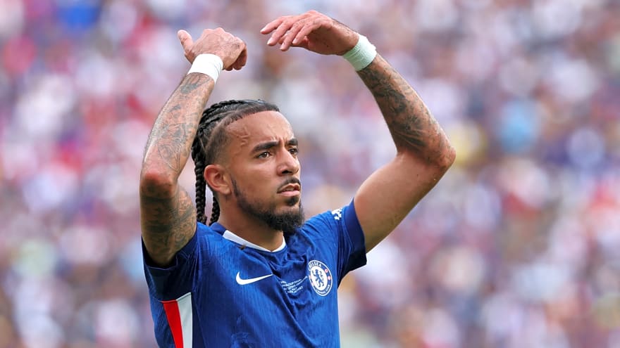 Chelsea defender declares he’s aiming to become 'the best right back in the world'