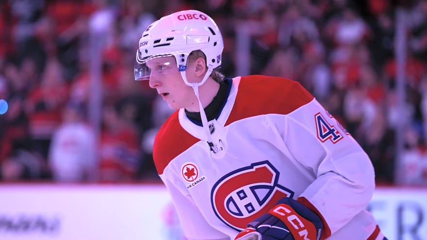 Seven straight games with at least one point: Adam Engström dominates the American Hockey League