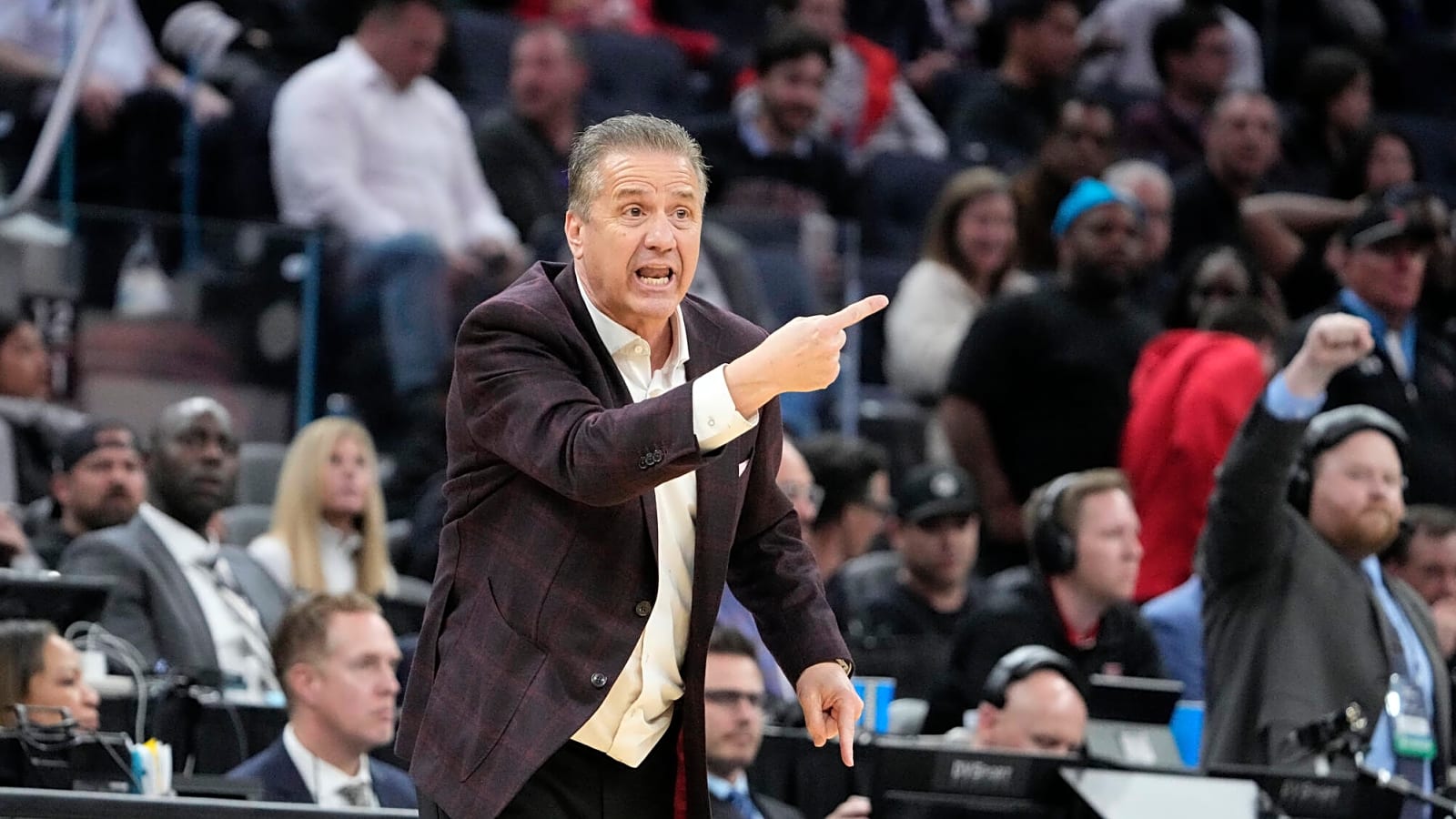 John Calipari sends warning to NBA teams to not pass on Adou Thiero