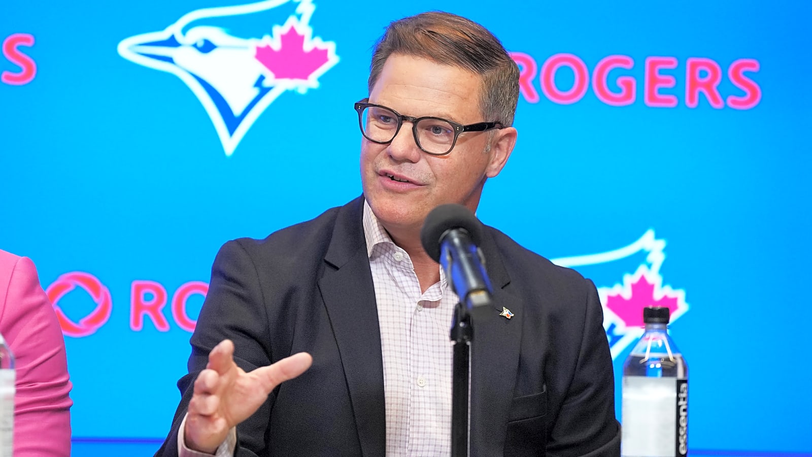 Blue Jays reportedly willing to trade major league position players