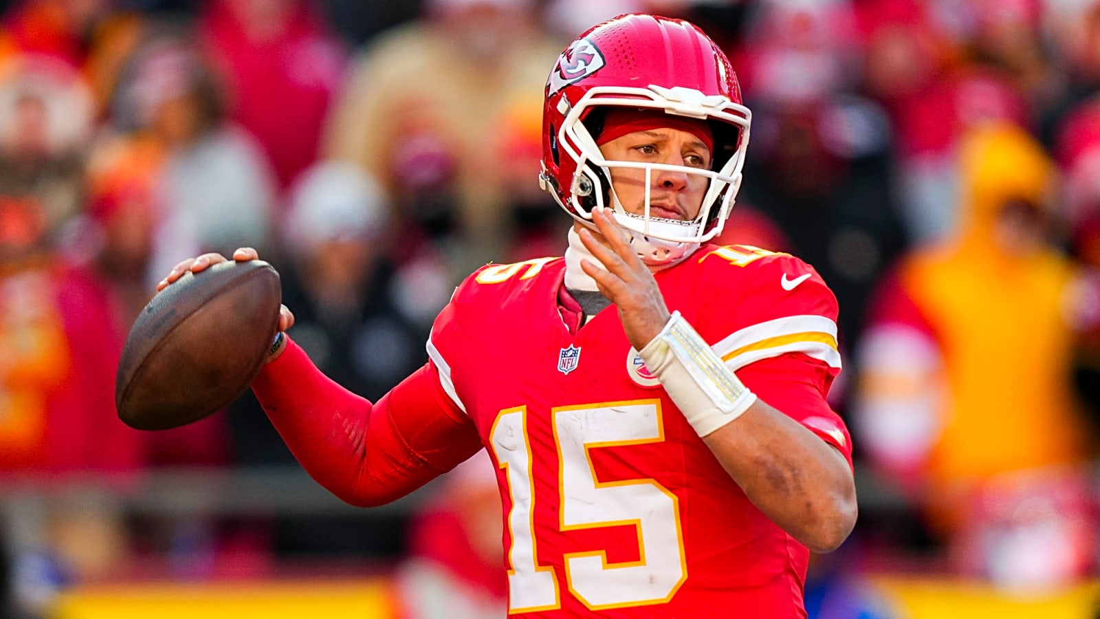 Chiefs' Patrick Mahomes facing big question in injury recovery