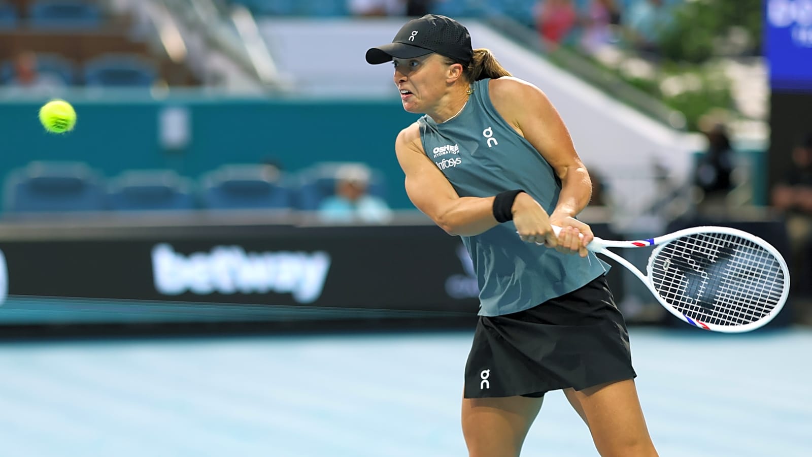 Francisco Roig set to join Iga Swiatek after ending brief stint with Mpetshi Perricard