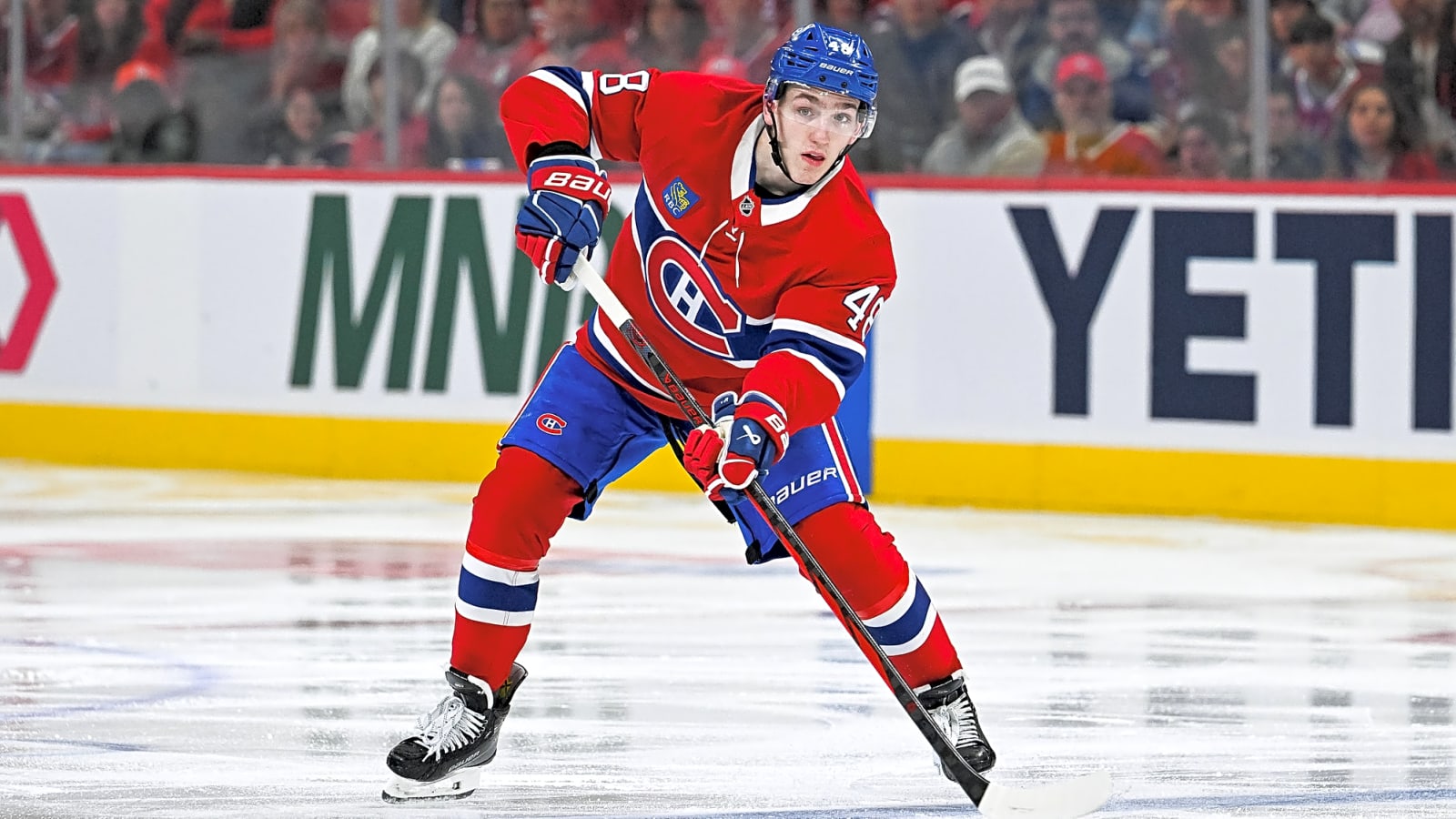 Canadiens' Lane Hutson wins 2025 Calder Trophy