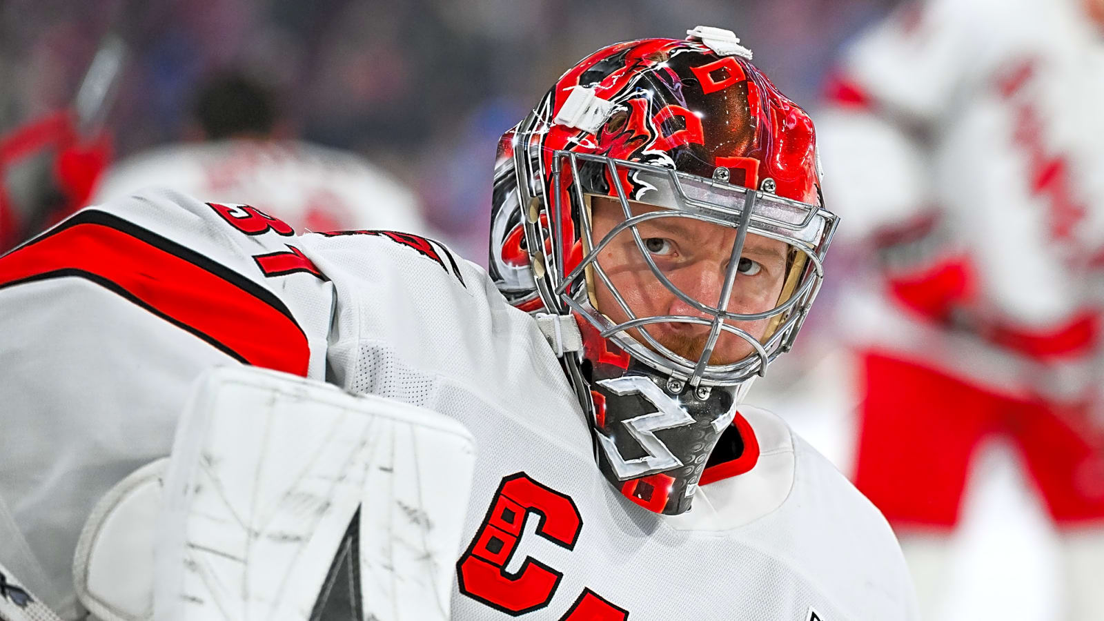 Hurricanes working on extension with veteran goaltender