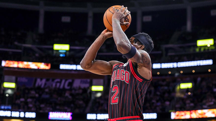 Spurs Add Emanuel Miller On Two-Way Deal, Waive Umude