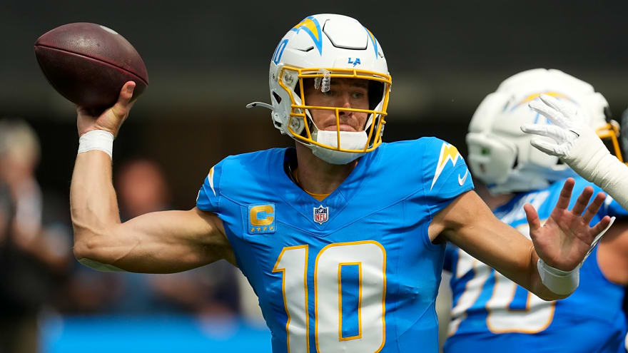 NFL insiders sound alarms about Chargers, Herbert 'disconnect'