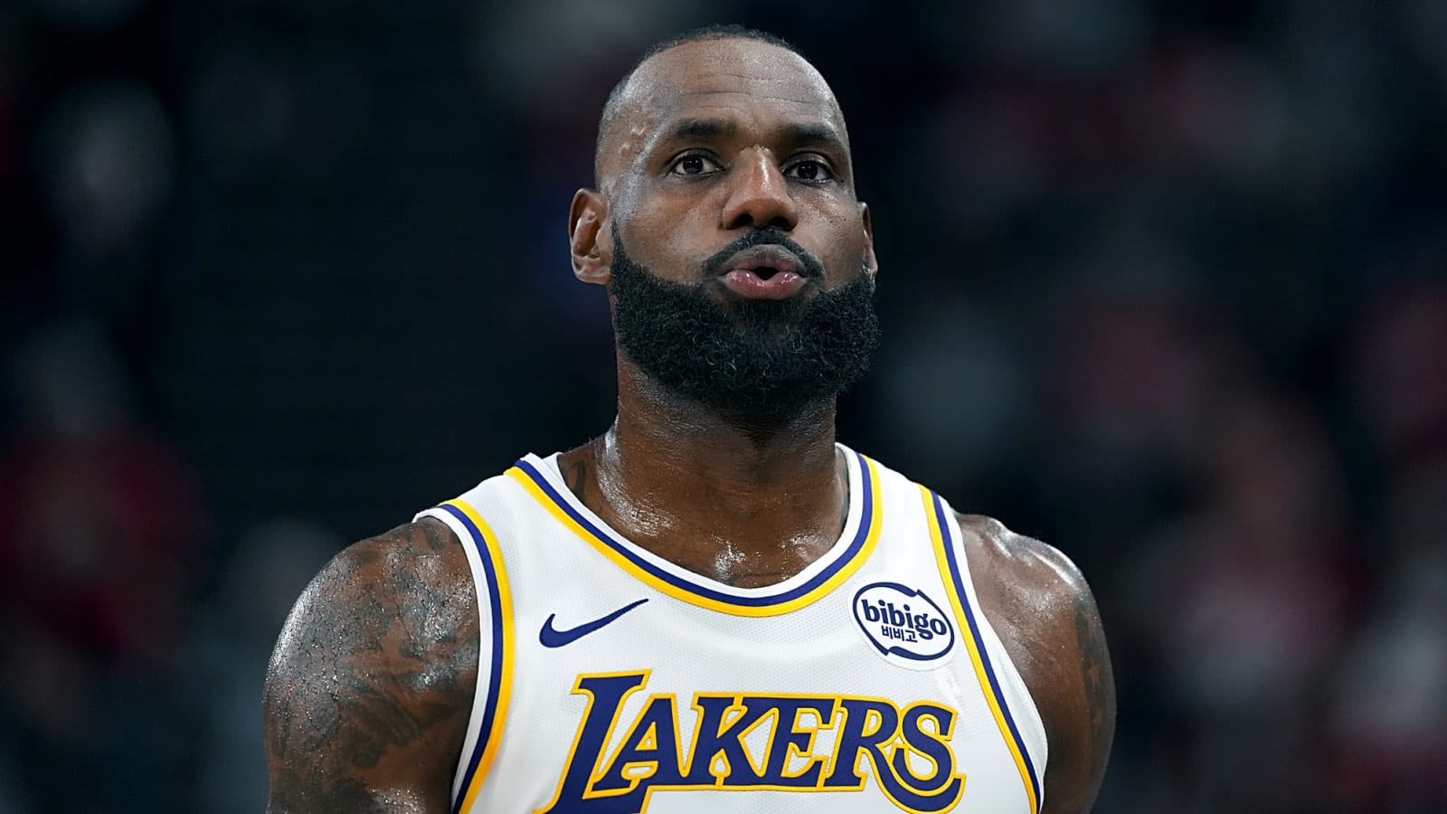 LeBron James won't take Chris Paul's side in feud with Clippers