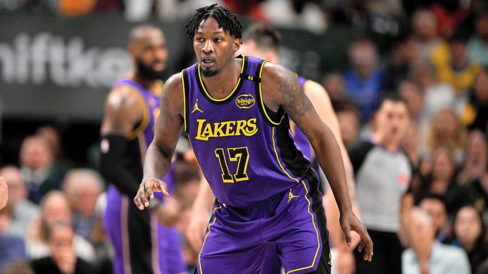 Rockets to sign reliable veteran forward to four-year contract