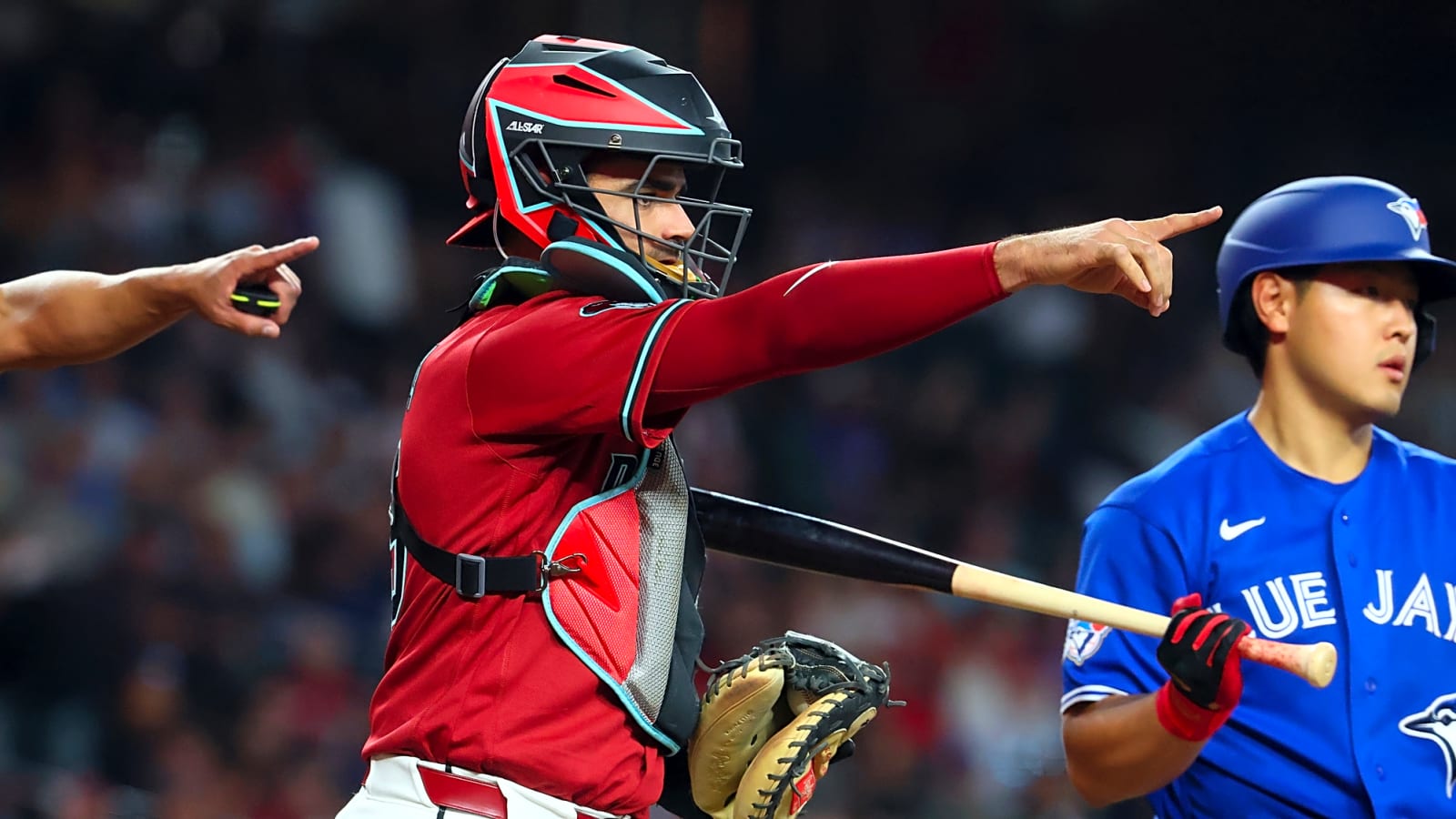 Diamondbacks Outright Aramis Garcia, Jesus Valdez