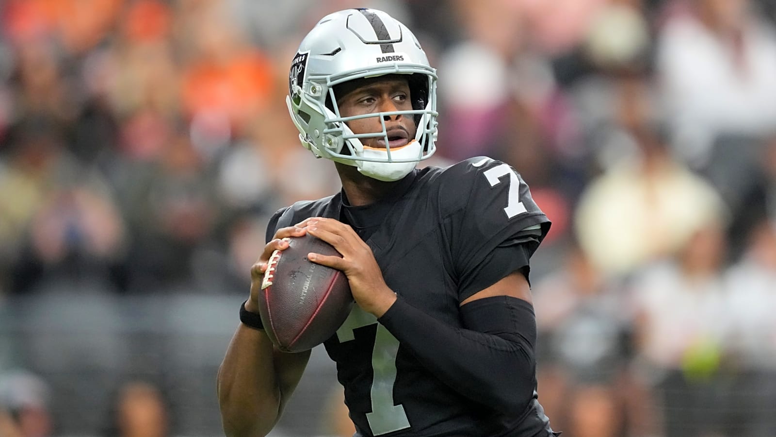 Raiders release statement following Geno Smith's obscene gesture