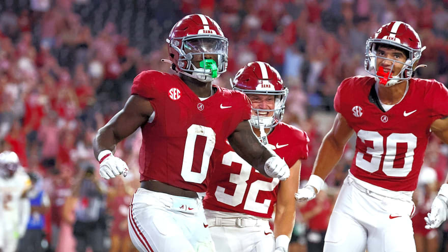 Will Alabama true freshman running back AK Dear see snaps against Auburn?