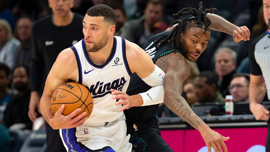Kings’ LaVine Out At Least One Week With Ankle Sprain