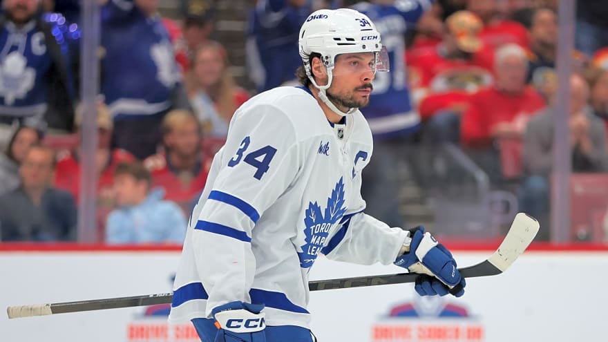 Toronto Maple Leafs: Potential forward lines for next season