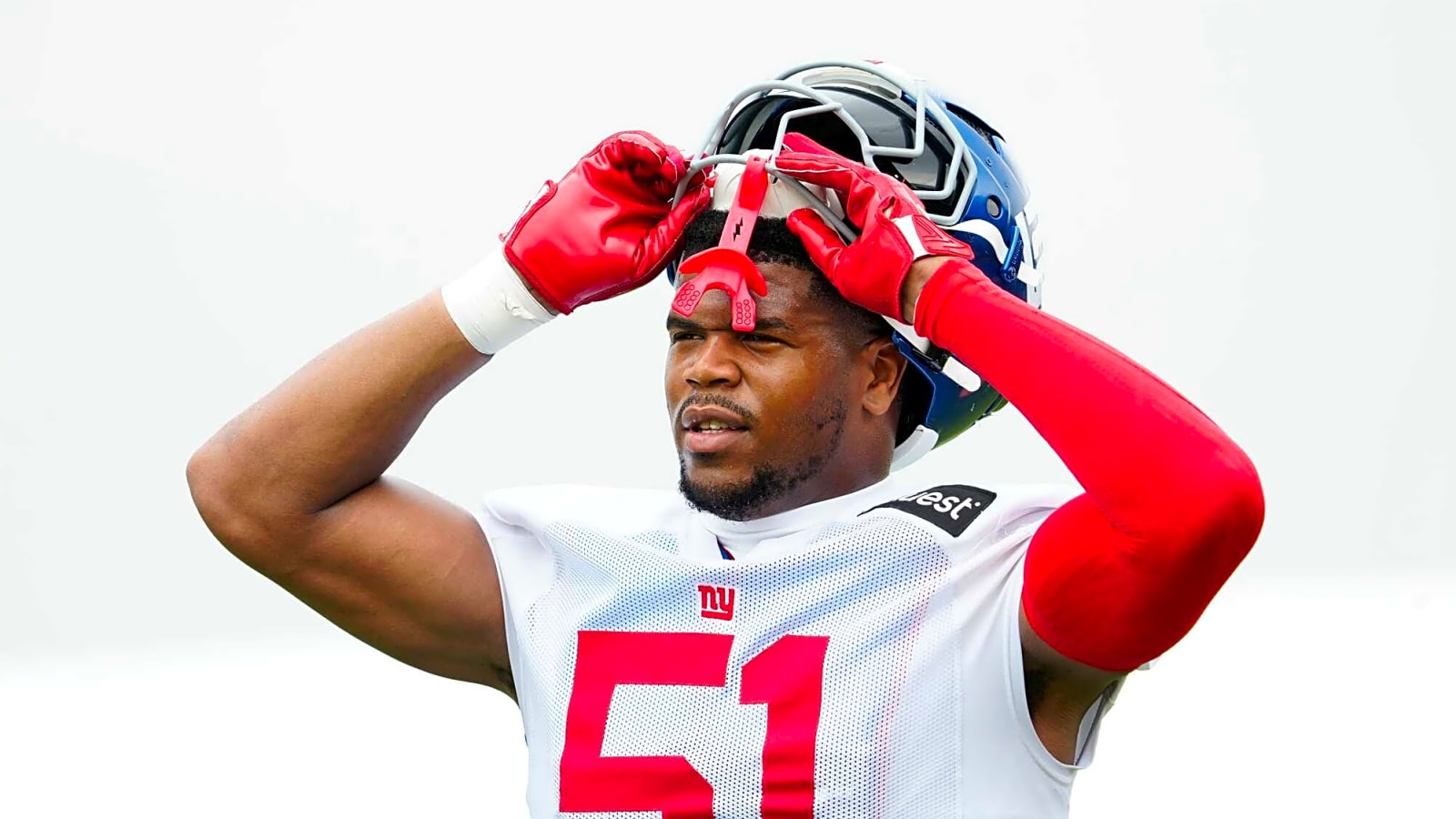New Faces Lead Giants to Impressive Preseason Win