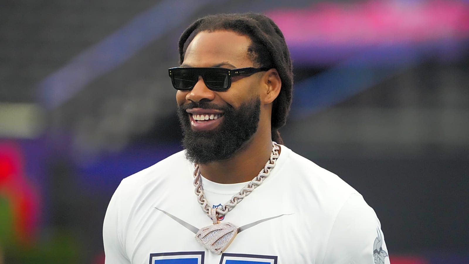 Multiple teams have shown interest in edge-rusher Za’Darius Smith