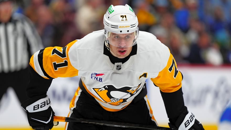 'I’m OK With That': Malkin Relays Message From Dubas on Contract Situation