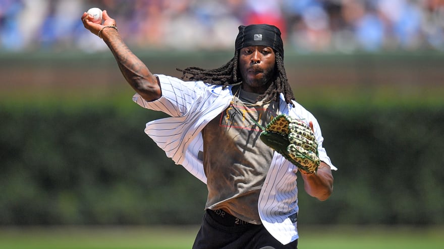 Alvin Kamara gets do-over after hilarious Wrigley Field first pitch