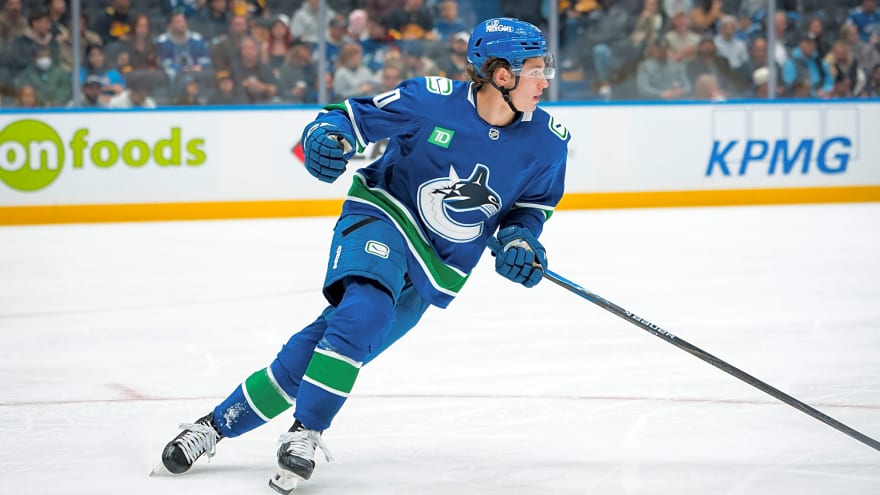 World Juniors: Canucks’ Braeden Cootes scores as Canada falls 4-2 to Sweden in preliminaries