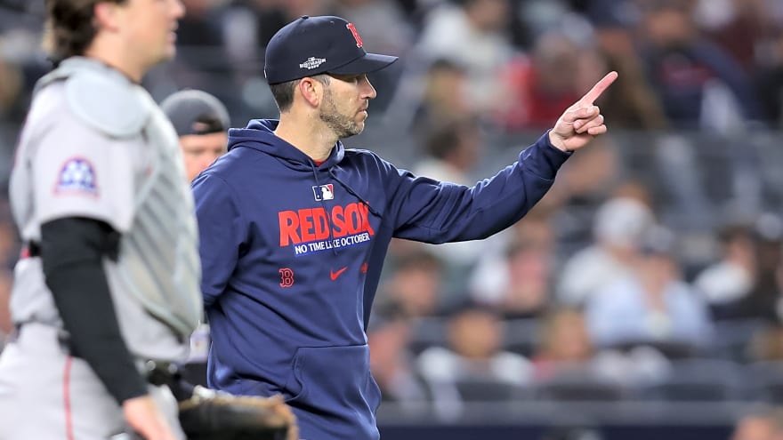 Chad Tracy sheds light on controversial decision in the Yankees series