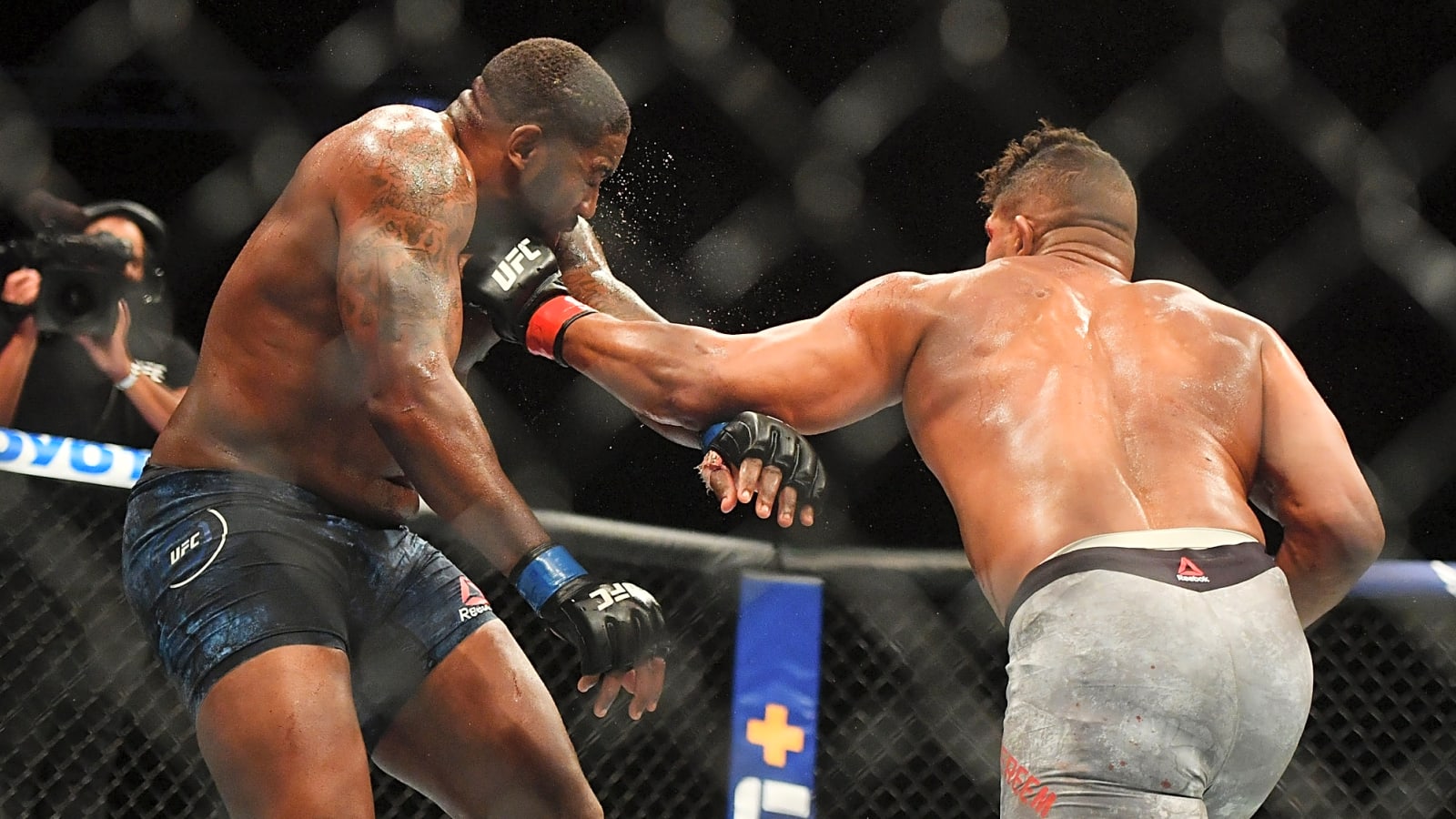 Alistair Overeem Urges Rampage Jackson to Reconsider Major Career Move Amid Health Concerns