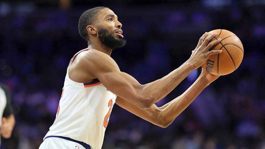 Bridges' unexpected offensive eruption helps Knicks snap Spurs' streak