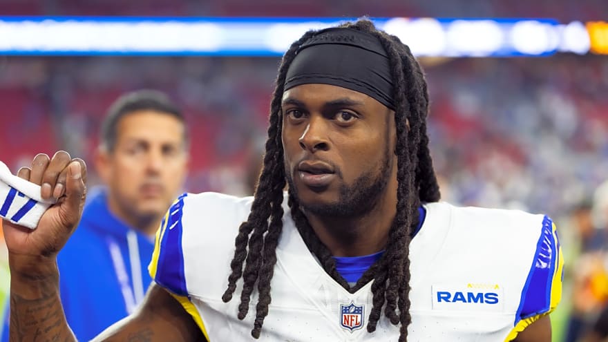 Los Angeles Rams Wide Receiver Davante Adams Suffers Apparent Hamstring Injury